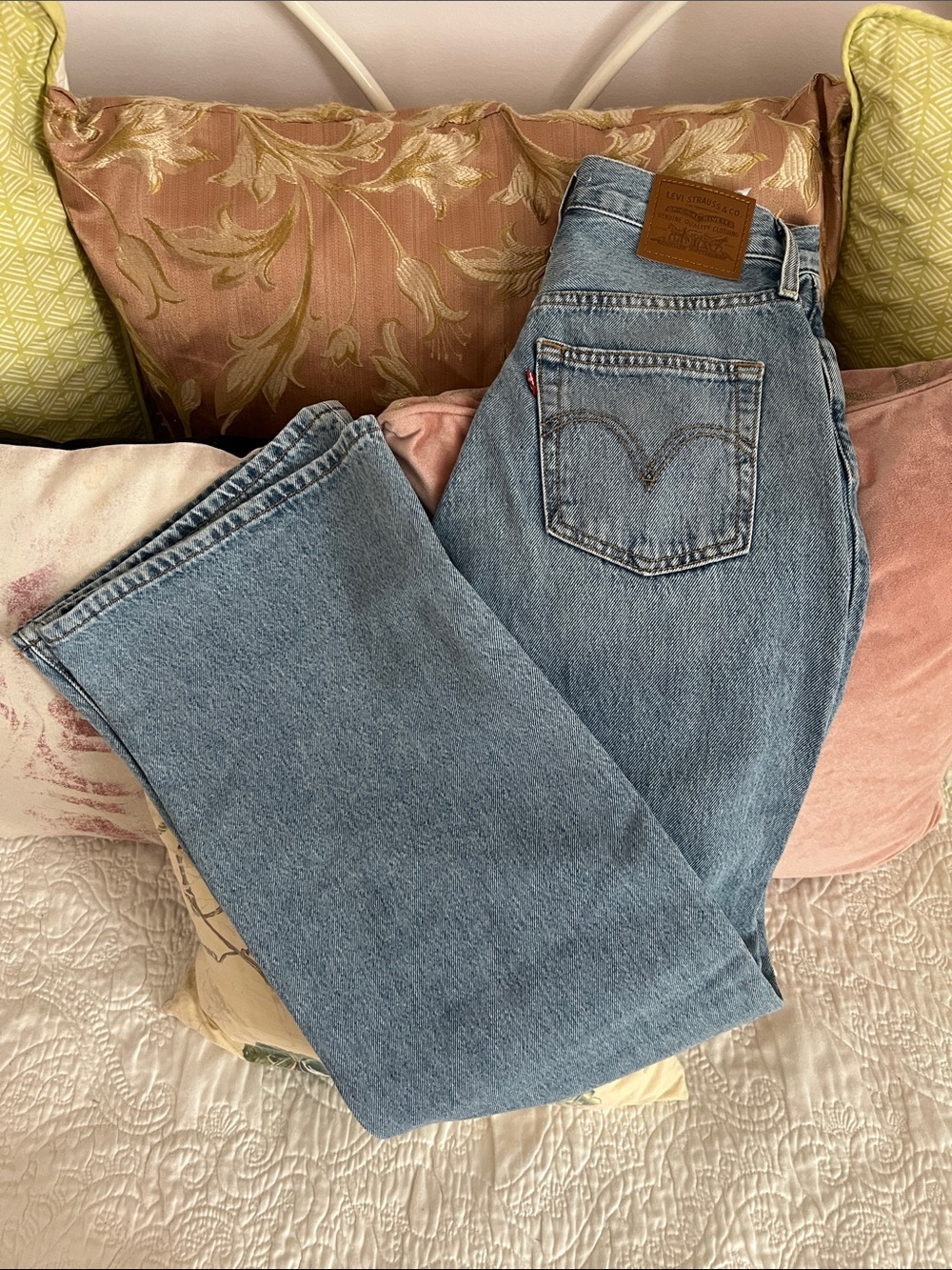 Levi's Women's Ribcage Super High Rise Wide Leg Jeans- Far and Wide